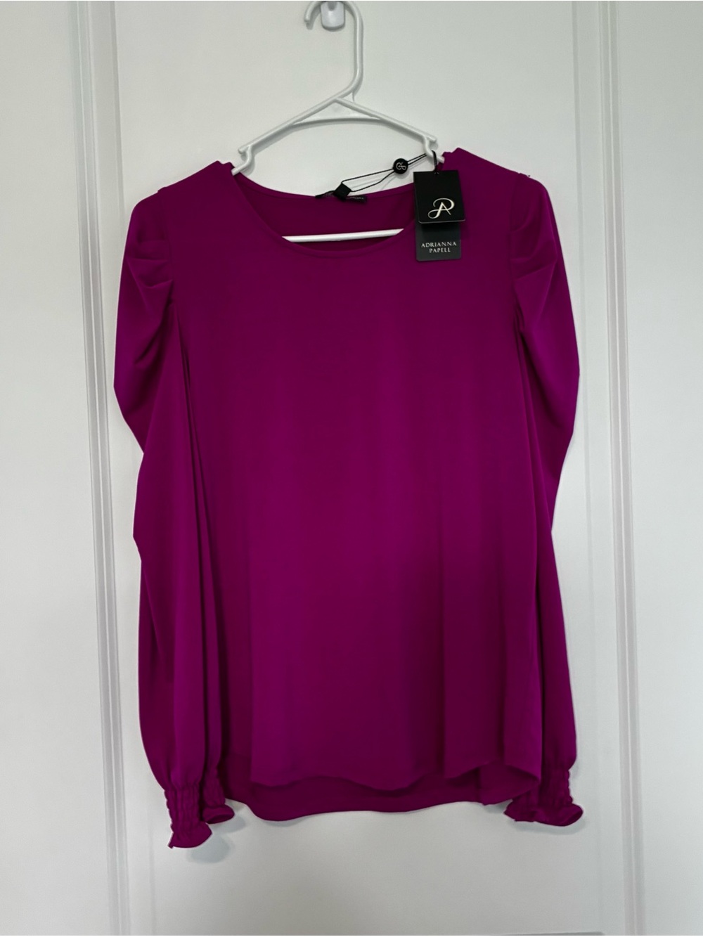 NWT Adrianna Papell Magenta Pleated Long-Sleeve Scoop Neck Blouse Women’s Medium